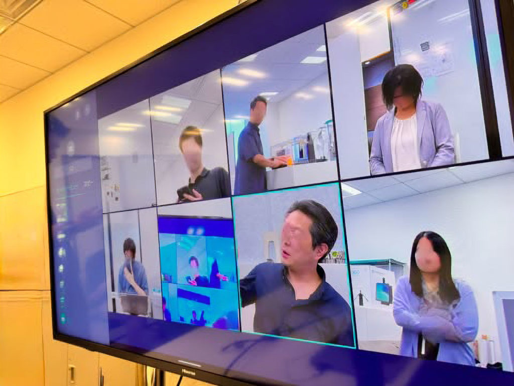 多職種でカンファレンスを行う